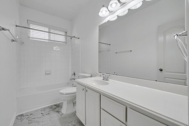 Building Photo - 16419 Dover Mills Dr