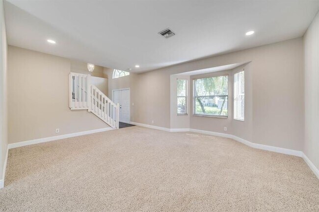 Building Photo - 558 Stonemont Dr