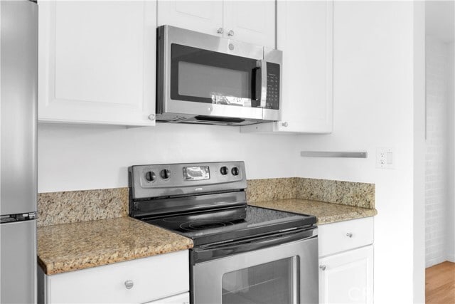 Building Photo - 353 Cres