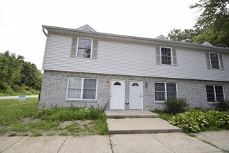 Building Photo - 673 Wood St