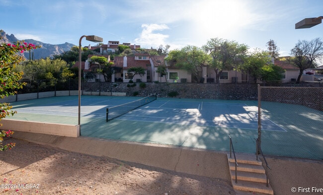 Building Photo - 6470 N Tierra De Las Catalinas