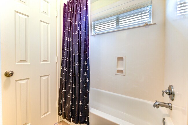 Building Photo - 27223 Camden Glen Ln