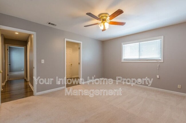 Building Photo - 505 Oakdale Rd NE