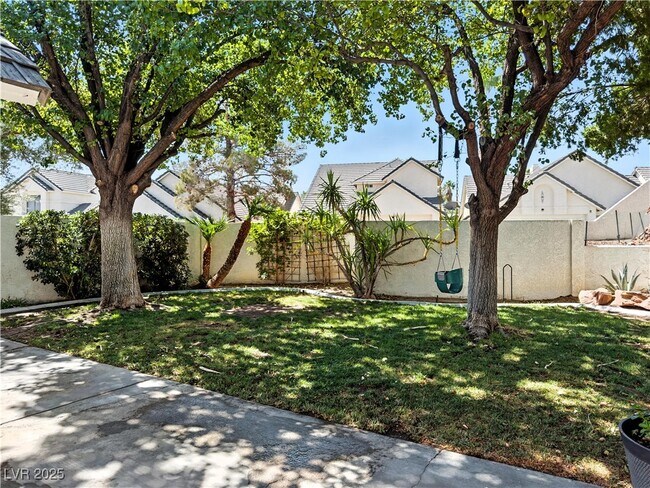 Building Photo - 2513 Aberdeen Ln