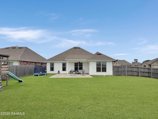 Building Photo - 201 Rocky Meadows Ln