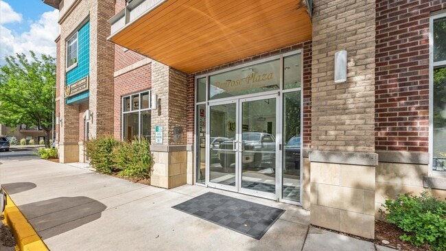 Building Photo - 2520 S Grand Ave