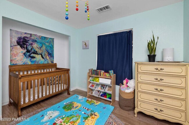 Building Photo - 3620 N Treasure Dr