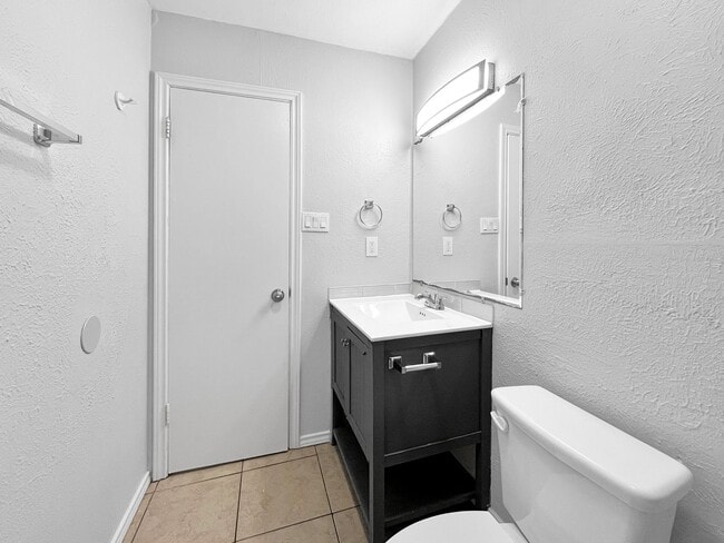 Building Photo - 3 BR/1.5BA | Newly Renovated Single Family Home | 1-Car Covered Parking | Gated backyard!
