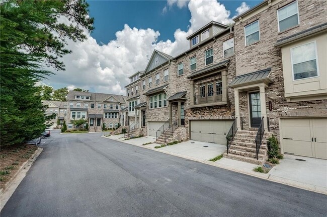 Primary Photo - 1265 Linden Ct