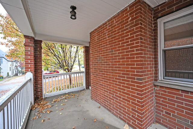 Building Photo - 5762 Doerger Ln