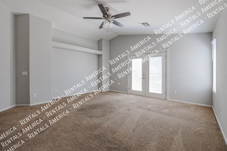 Building Photo - 7441 W Fleetwood Ln