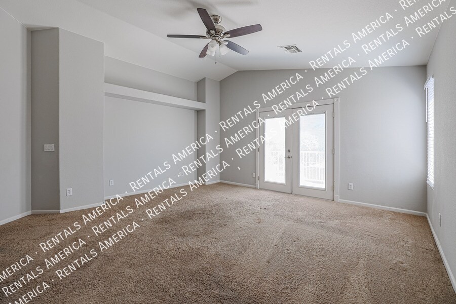 Building Photo - 7441 W Fleetwood Ln