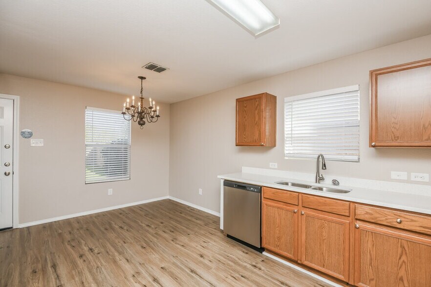 Building Photo - 6937 Brookglen Ln