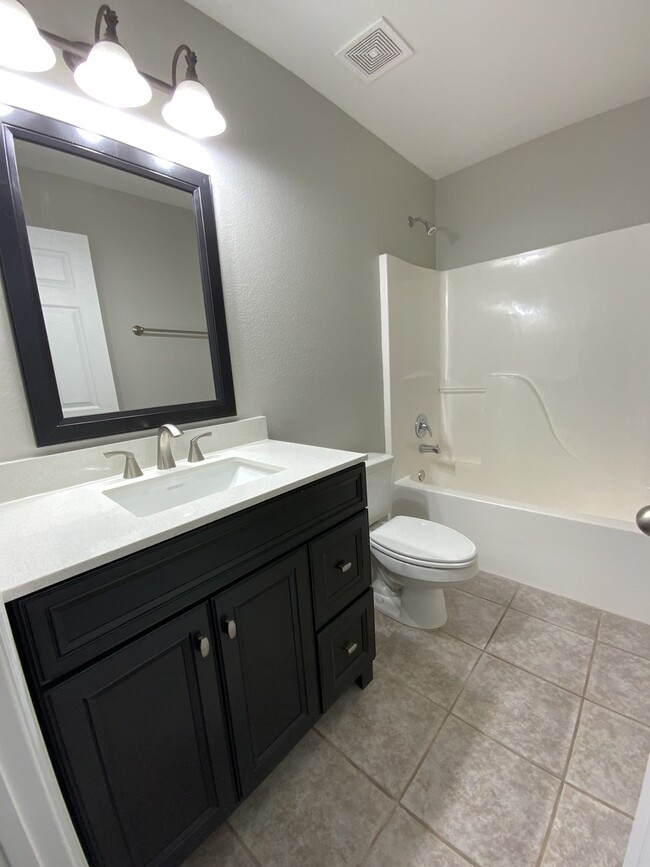 Guest Bathroom - 3903 SW Moline Ave