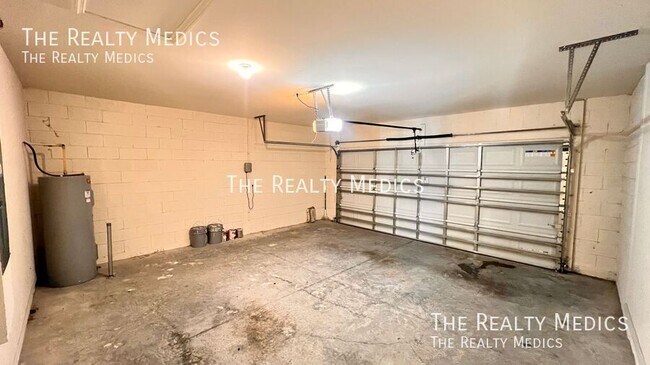 Building Photo - 1830 Hackberry St