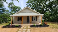 Building Photo - Hardwood floors and front porch