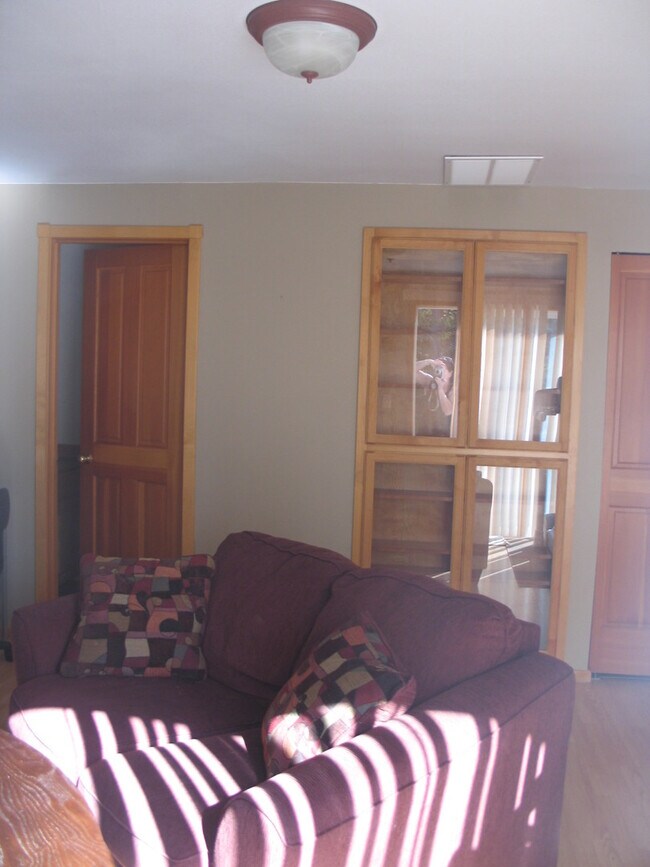 Building Photo - 3 Bedroom Home in Poulsbo