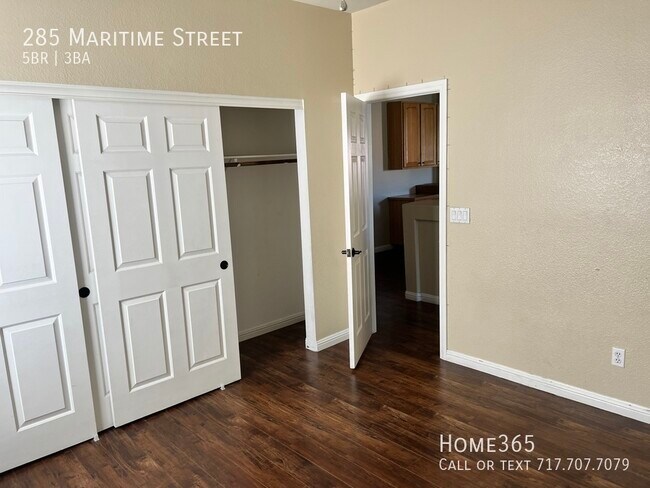 Building Photo - Wonderful Home in Gated Neighborhood!