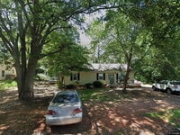 Building Photo - 108 Hawthorne Dr