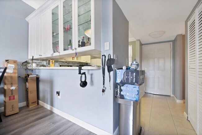 Building Photo - 9894 Nob Hill Ln