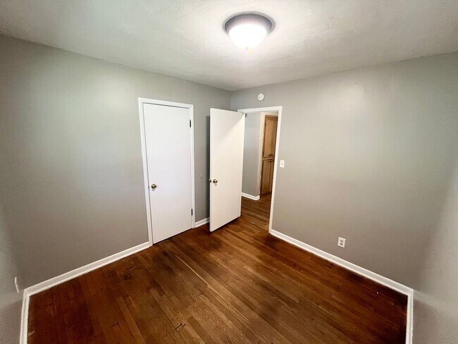 Building Photo - 2062 E Elm St