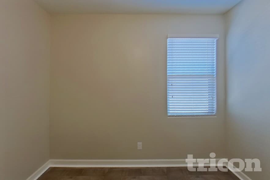 Building Photo - 41287 W Hensley Way