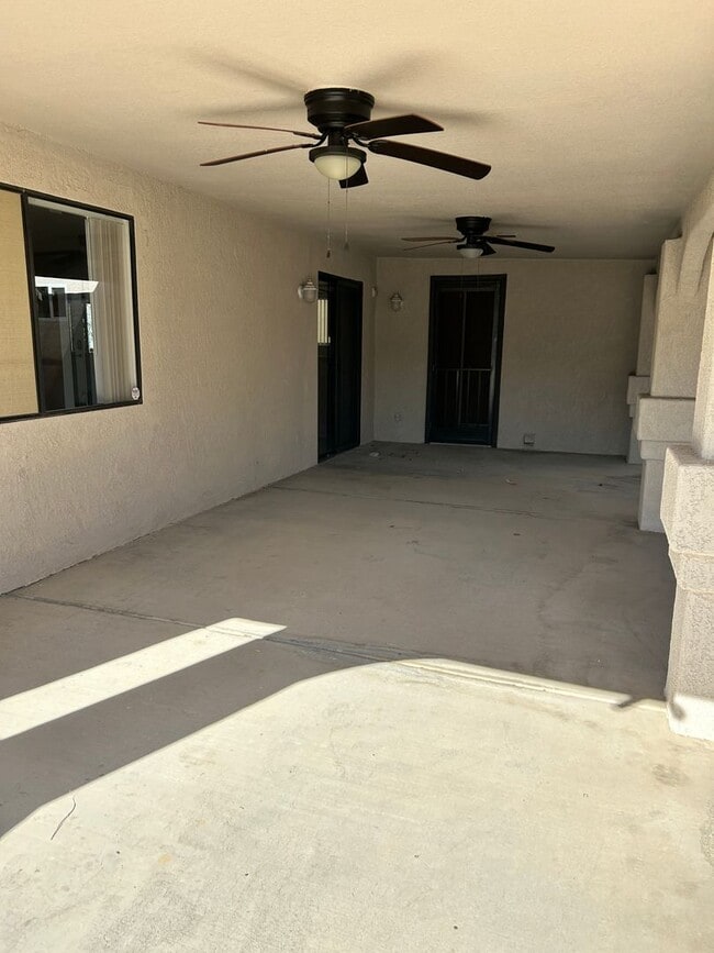 Building Photo - Great Unfurnished home!