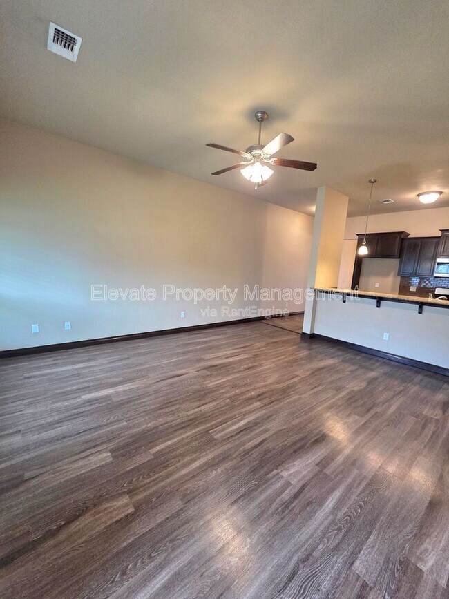 Building Photo - 2301 Starwood Wy