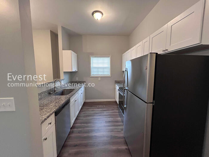 Building Photo - 2007 Morehouse Dr NW