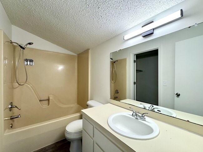 Building Photo - 101 Adirondack Loop