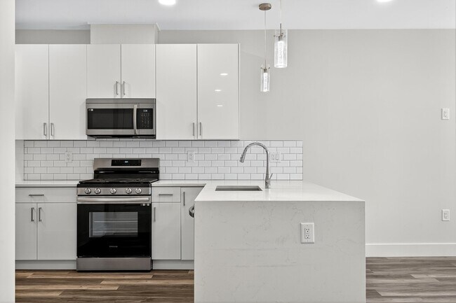 Building Photo - 3443 John F. Kennedy Blvd