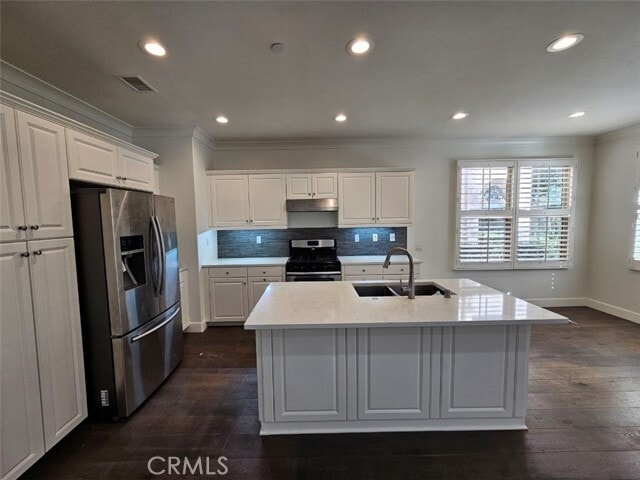 Building Photo - 35 Courant