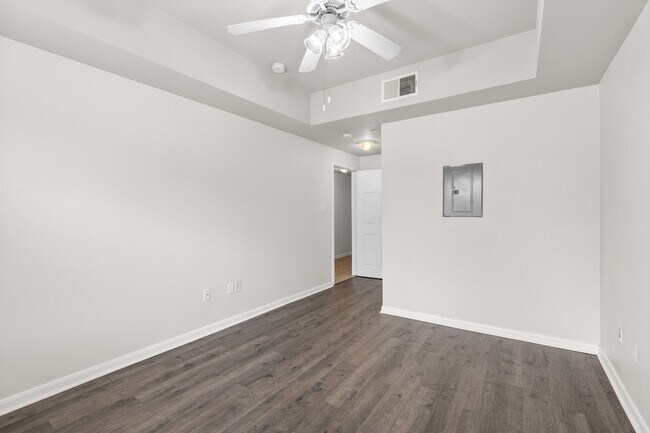 Building Photo - 6160 Eckhert Rd