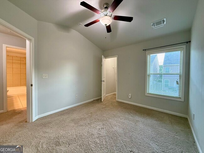 Building Photo - 5115 Breezewood Cir