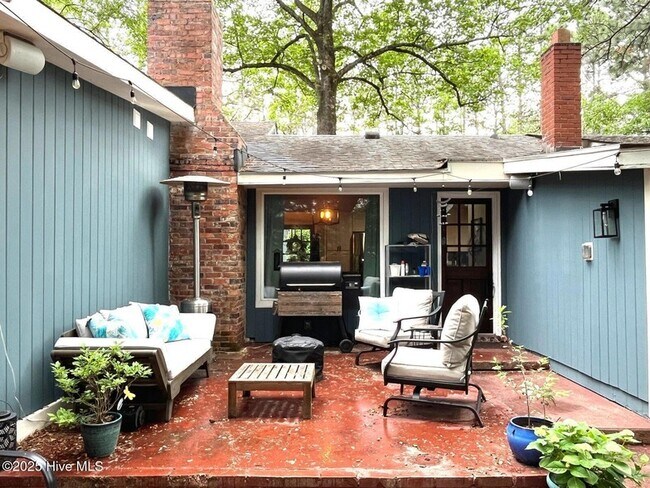 Building Photo - 375 Midland Rd