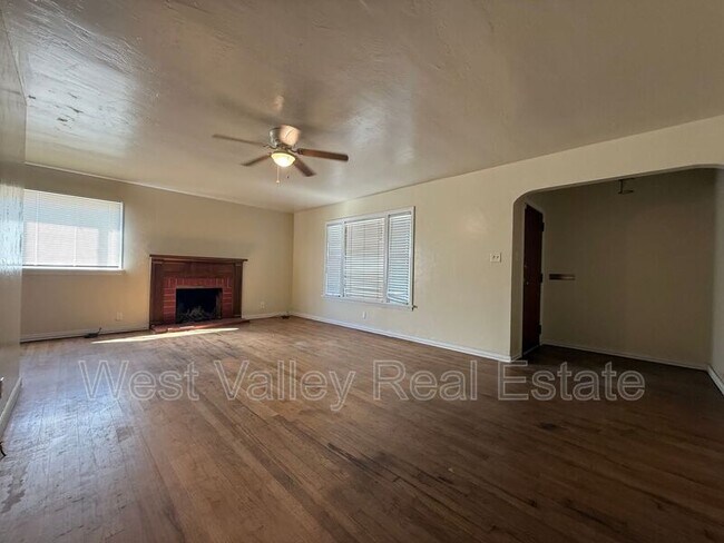 Building Photo - 155 North St