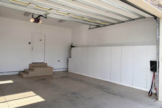 Building Photo - 1022 S 1050 E