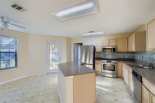 Building Photo - 1105 American Robin Path