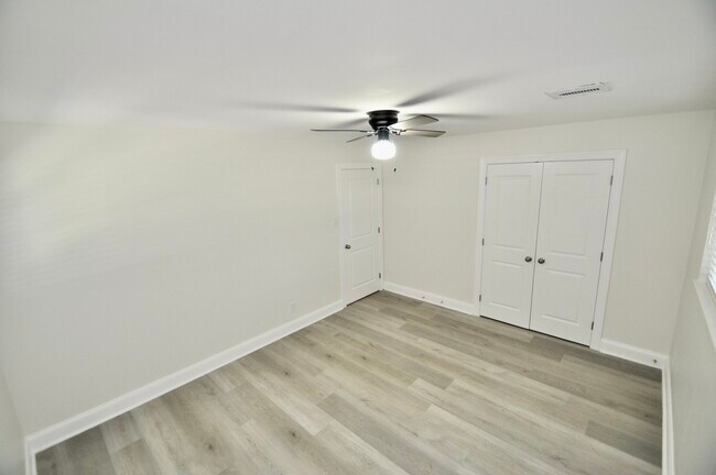 Building Photo - 7634 Wynlea St