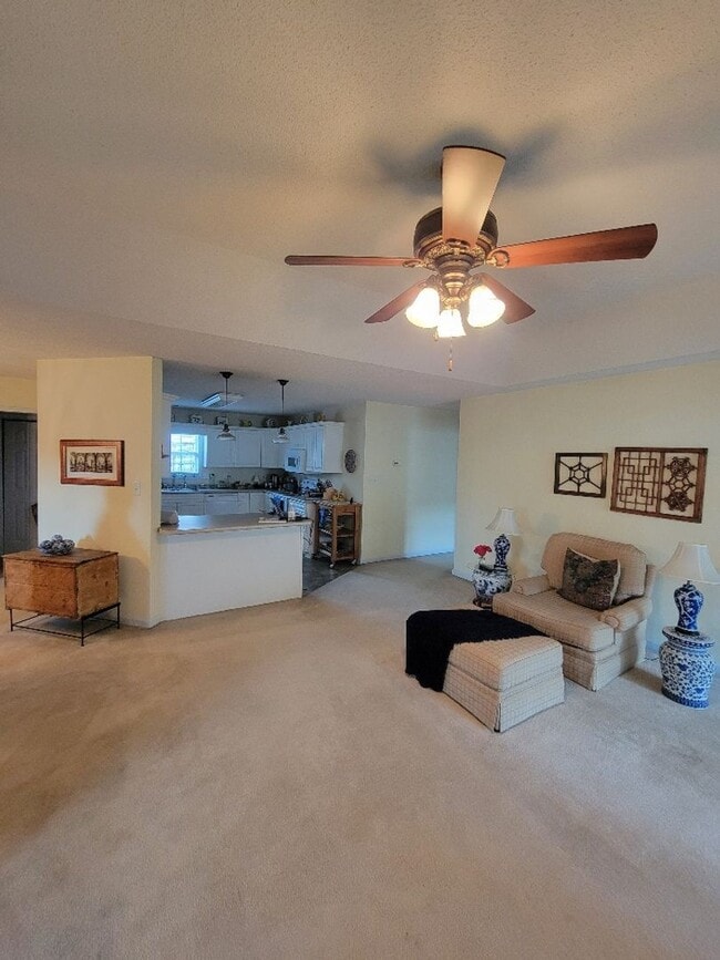 Building Photo - 2018 Heritage Ln