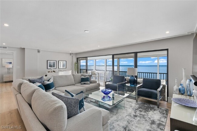 Primary Photo - 2171 Gulf Shore Blvd N