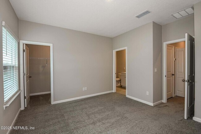 Building Photo - 10654 Towns Wy