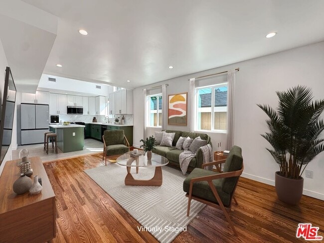 Building Photo - 5930 Willoughby Ave