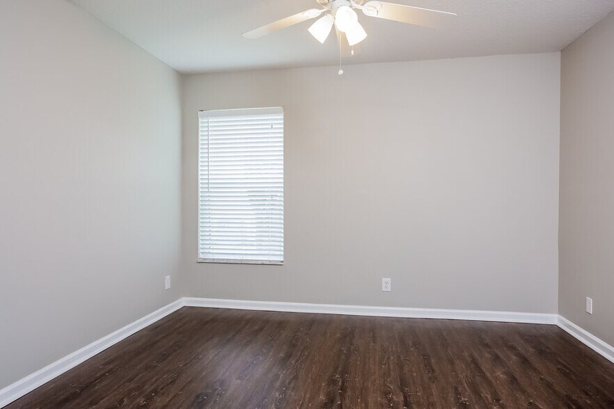 Building Photo - 3589 Quentin Ave