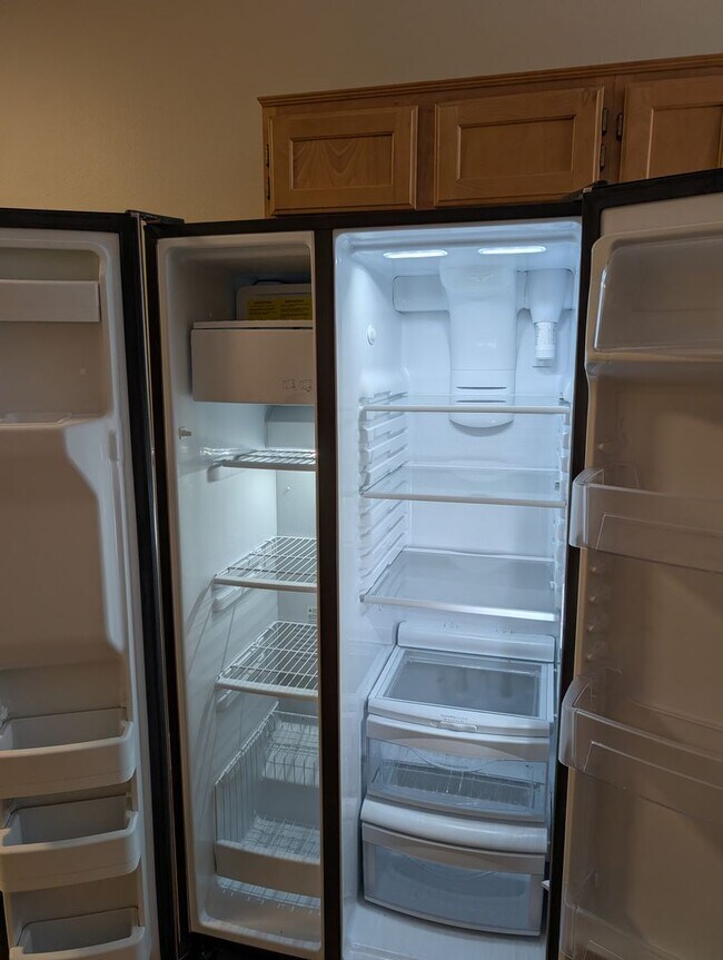 Building Photo - Super clean and upgraded 2 bed condo in Washington