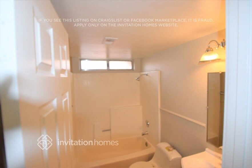 Building Photo - 27394 Rustic Ln