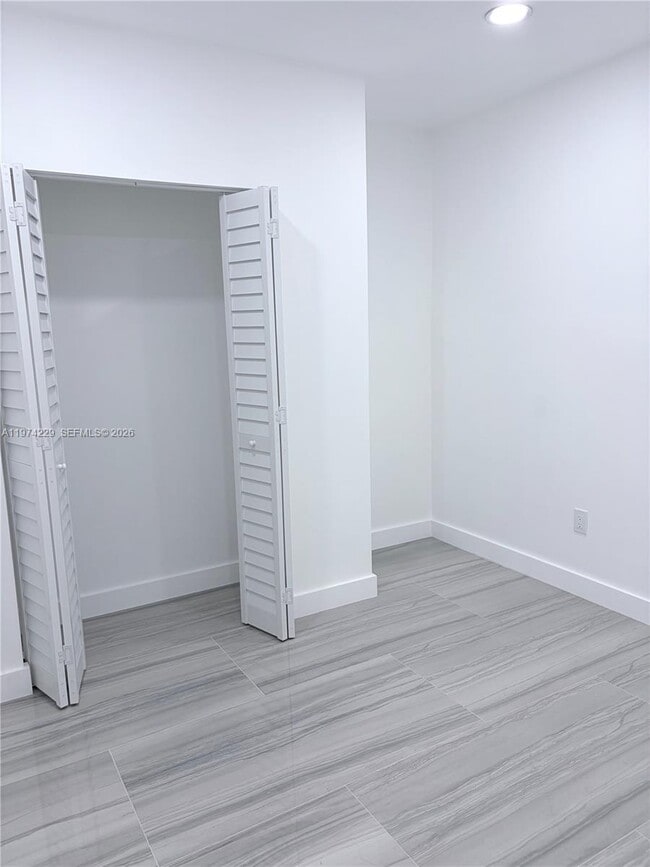 Building Photo - 13723 SW 282nd Terrace