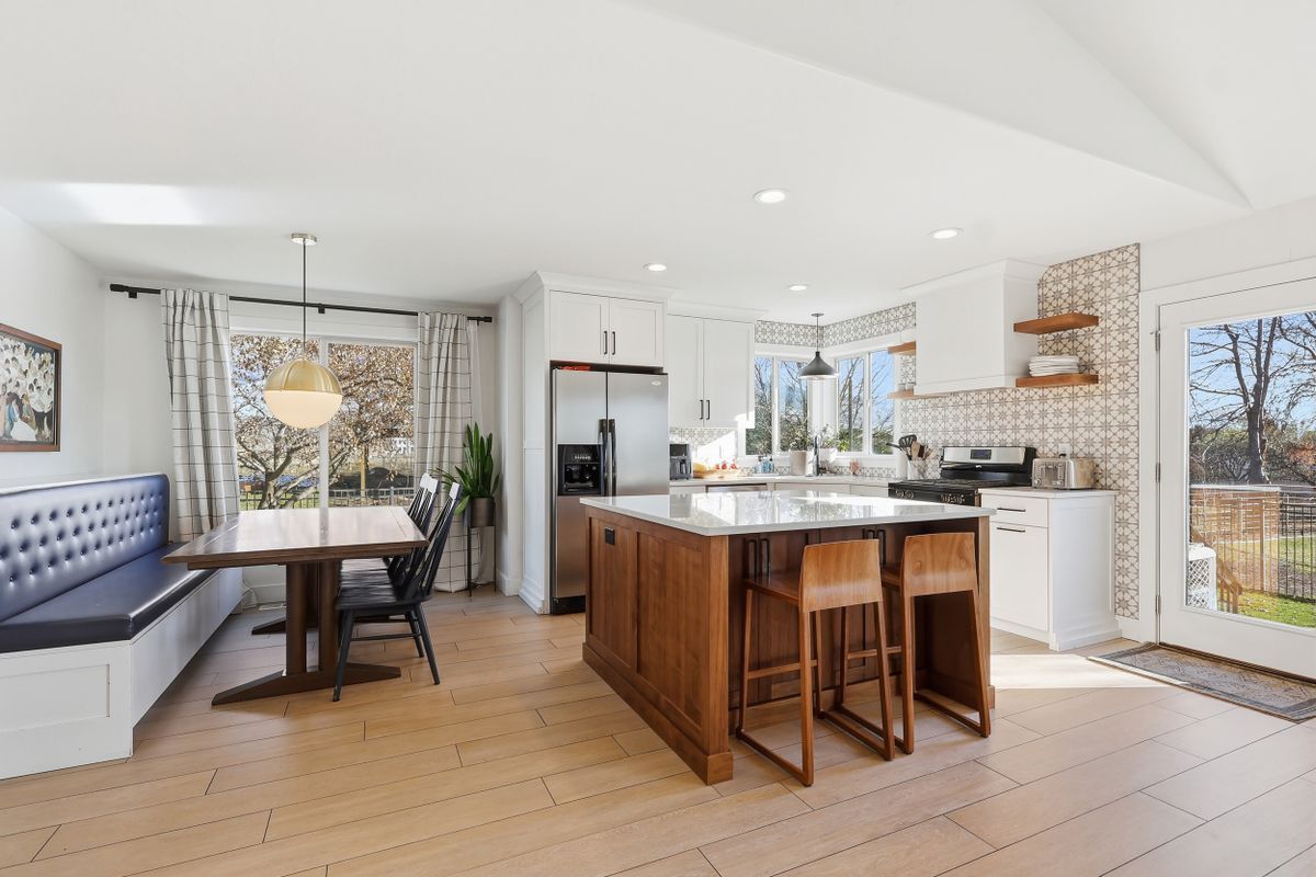 Building Photo - 1799 800 N