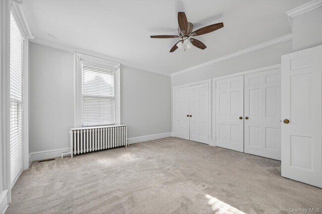 Building Photo - 4 Parkview Ter