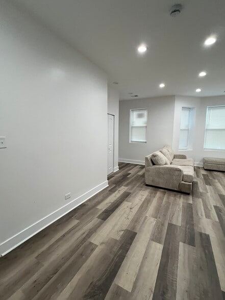 Building Photo - 3626 W Grenshaw St